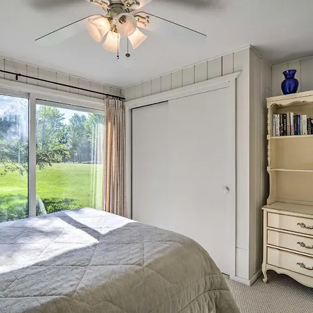 Lakefront Bellaire Getaway With Kayaks, Dock And Grill